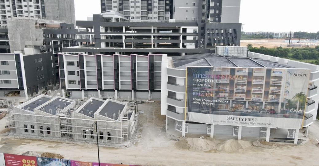 Santai 1 Square